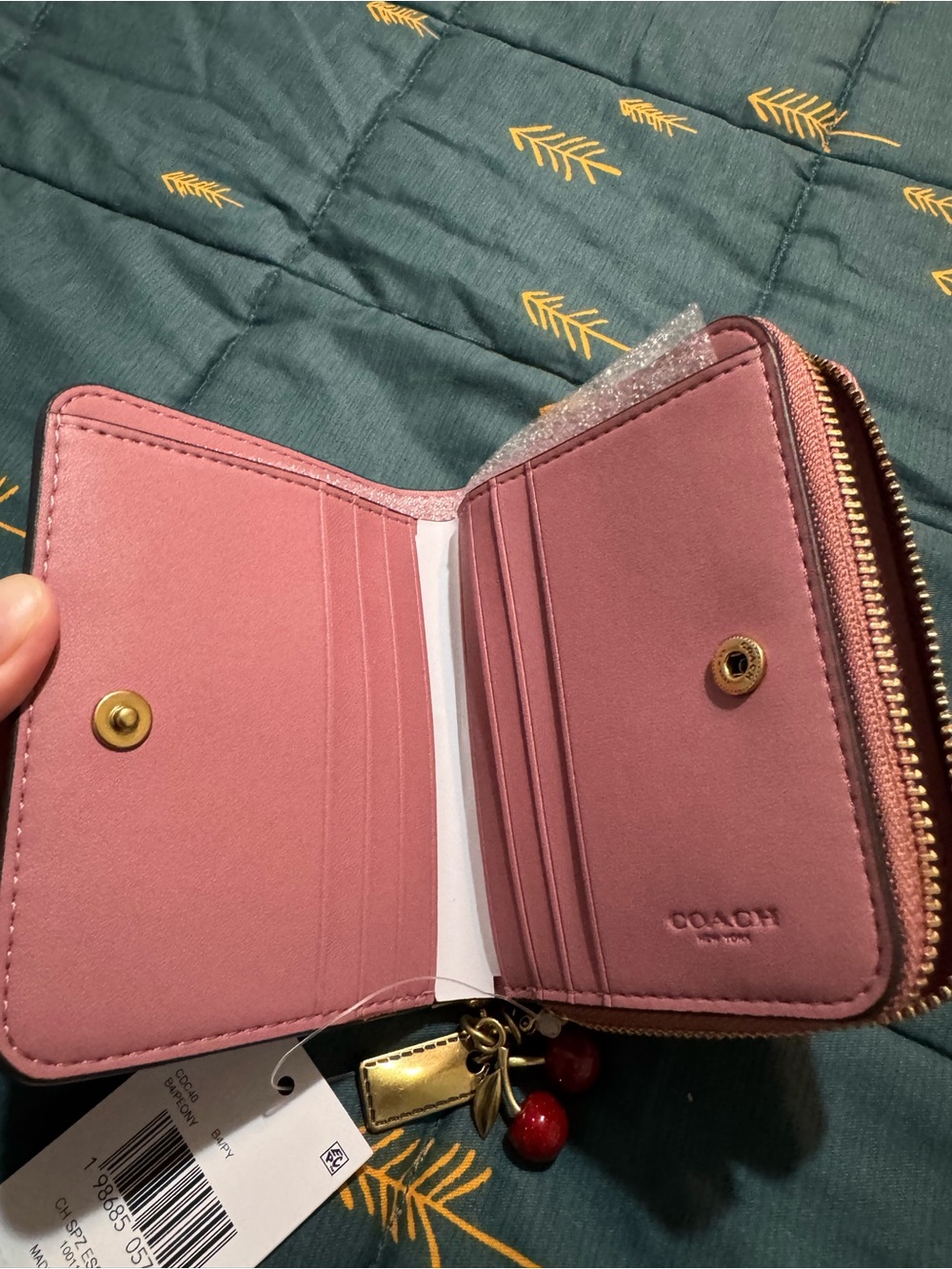 Coach Essential Billfold wallet in Peony - Picture 8 of 8